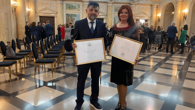 Viorica Tătaru și Andrei Captarenco, premiați de Casa Regală din România. Sursa: TV8